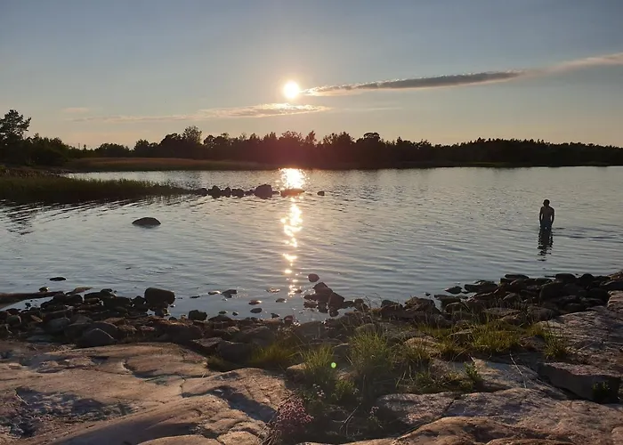 & مكان تخييم