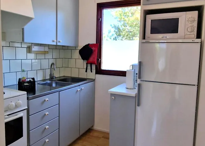 مكان تخييم & *