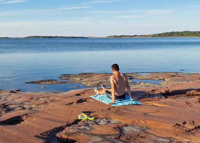 مكان تخييم & *