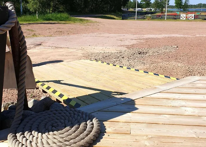 & مكان تخييم