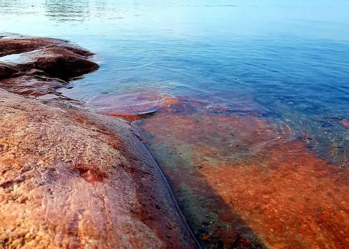 مكان تخييم & *